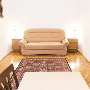https://authentic-budapest-apartment.inbudapesthotels.com